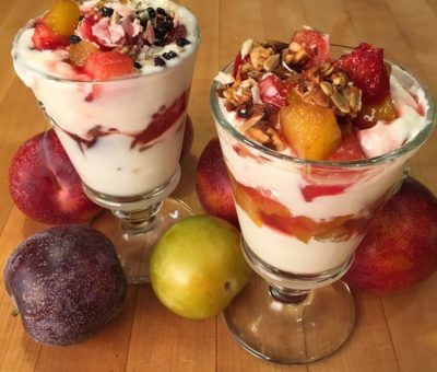 fruit and yogurt parfait