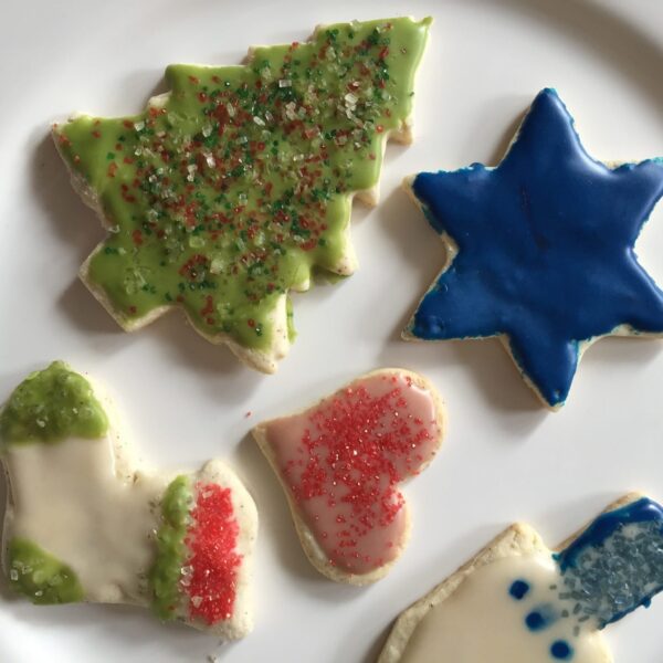 gluten free christmas cookies that are sugar cookies with natural icing